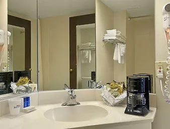 Candlewood North, An Ihg Hotel